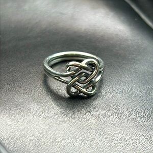 JA double knot ring✨✨